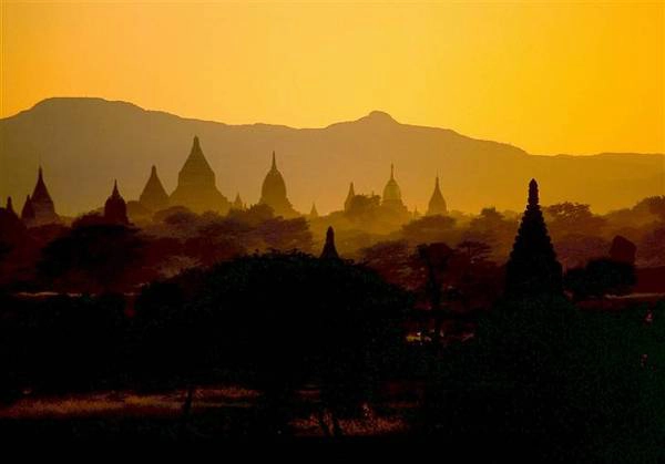 ivivu-2D10784018-sunset-bagan.blocks_desktop_large