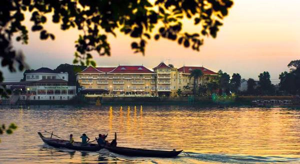 Khách sạn Victoria Châu Đốc đã được tạp chí The Guide, trực thuộc Thời báo Vietnam Economic Times, đề cử vì khẩu hiệu “Gìn giữ môi trường xanh” Khách sạn Victoria Châu Đốc đã được tạp chí The Guide, trực thuộc Thời báo Vietnam Economic Times, đề cử vì khẩu hiệu “Gìn giữ môi trường xanh”