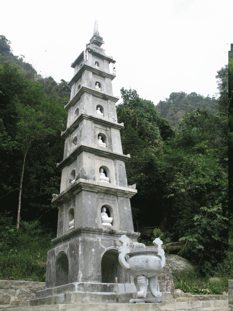 Tháp chùa Hồ Thiên. Ảnh: Bảo tàng Quảng Ninh.
