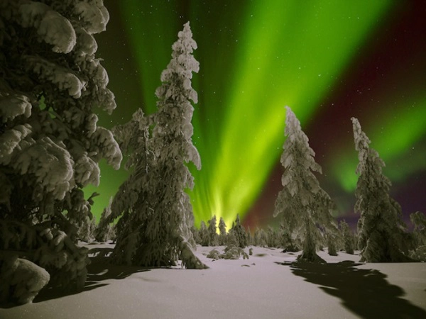 Tromso (Na Uy) nằm gần Bắc Cực, là nơi ngắm cực quang tuyệt đẹp vào thời điểm cuối tháng 11 đến cuối tháng 1 năm sau. Sự kiện ngắm hiện tượng thiên nhiên kỳ thú này được tổ chức vào ngày 6/1, thu hút 1.700 người tới chiêm ngưỡng. Tromso (Na Uy) nằm gần Bắc Cực, là nơi ngắm cực quang tuyệt đẹp vào thời điểm cuối tháng 11 đến cuối tháng 1 năm sau. Sự kiện ngắm hiện tượng thiên nhiên kỳ thú này được tổ chức vào ngày 6/1, thu hút 1.700 người tới chiêm ngưỡng.