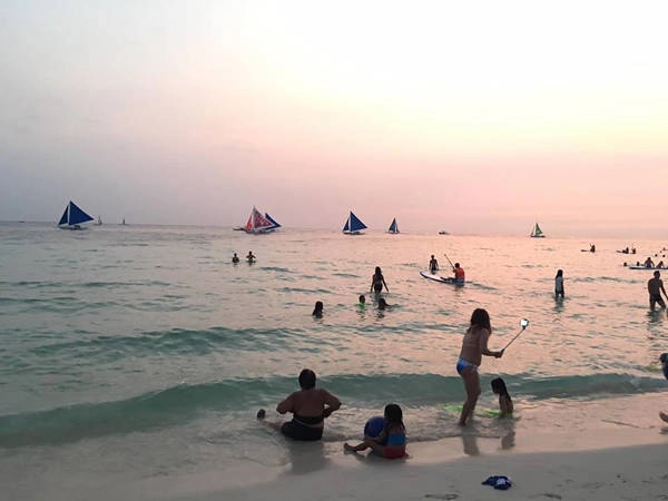 kinh-nghiem-di-boracay-cua-ba-me-don-than-noi-tieng-ivivu-19