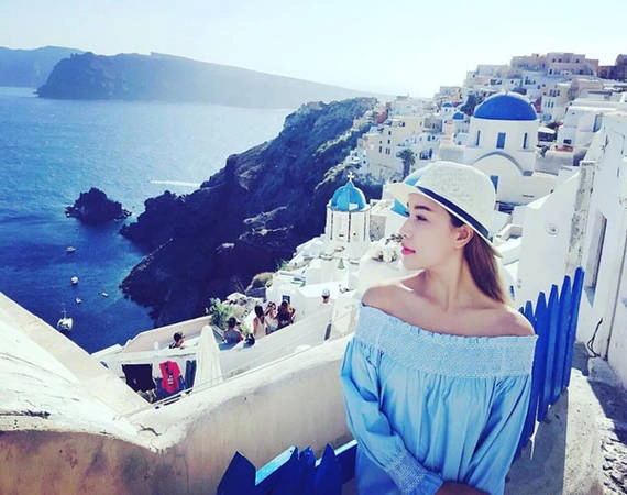 kinh-nghiem-di-santorini-sang-chanh-nhu-ngoc-trinh-ivivu-12