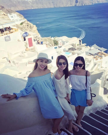 kinh-nghiem-di-santorini-sang-chanh-nhu-ngoc-trinh-ivivu-7