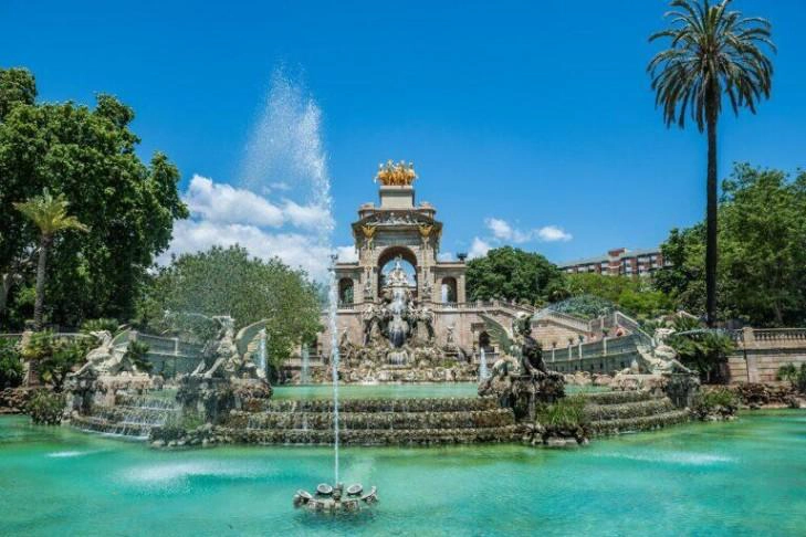 Hãy để những không gian như trong “Khu vườn địa đàng” Parc de la Ciutadella cuốn bạn đi - Ảnh: Jens Siewert/Shutterstock