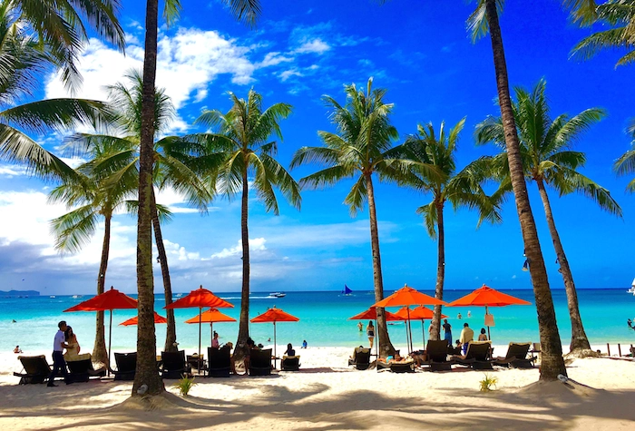 Không gian xanh mát ở Boracay. Ảnh: aroundtheworldwithjustin.com Không gian xanh mát ở Boracay. Ảnh: aroundtheworldwithjustin.com