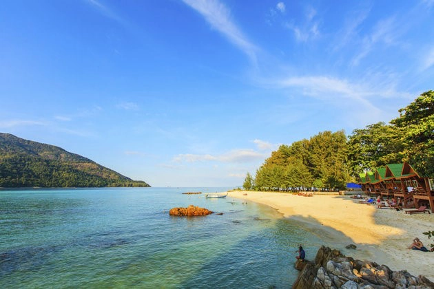 Ở Koh Lipe, bạn sẽ không được thuê xe máy hay xe hơi. Ở Koh Lipe, bạn sẽ không được thuê xe máy hay xe hơi.