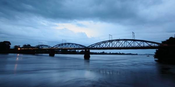 Ở Cù Lao Phố, nếu bạn đứng trong khuôn viên đền thờ Nguyễn Hữu Cảnh, có thể thấy rõ Cầu Ghềnh. Ảnh: HuuThanh. Ở Cù Lao Phố, nếu bạn đứng trong khuôn viên đền thờ Nguyễn Hữu Cảnh, có thể thấy rõ Cầu Ghềnh. Ảnh: HuuThanh.