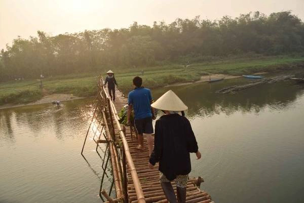 ...rồi đẩy qua giúp ...rồi đẩy qua giúp