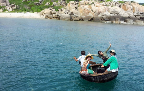 Bắt đầu chuyến “săn bắt” hải sản Bắt đầu chuyến “săn bắt” hải sản