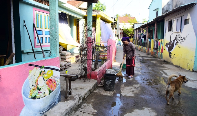 Cuộc sống ở trên xã đảo Tam Hải trở nên sinh động và tươi vui khi không gian xung quanh đầy màu sắc. Cuộc sống ở trên xã đảo Tam Hải trở nên sinh động và tươi vui khi không gian xung quanh đầy màu sắc.