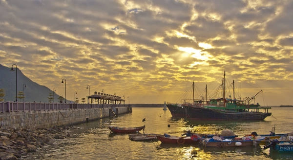 Tọa lạc bên bờ biển phía tây bắc đảo Lantau – hòn đảo lớn nhất Hong Kong, làng chài Tai O được biết đến với đồ hải sản, nhà sàn và văn hóa đánh bắt cá. Ảnh: goodison80 Tọa lạc bên bờ biển phía tây bắc đảo Lantau – hòn đảo lớn nhất Hong Kong, làng chài Tai O được biết đến với đồ hải sản, nhà sàn và văn hóa đánh bắt cá. Ảnh: goodison80