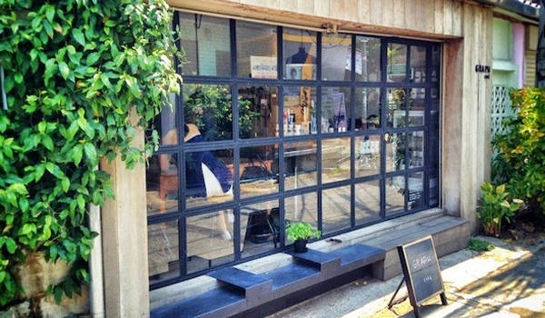 Graph Cafe có khá nhiều món nước phù hợp với những du khách đang mệt mỏi.