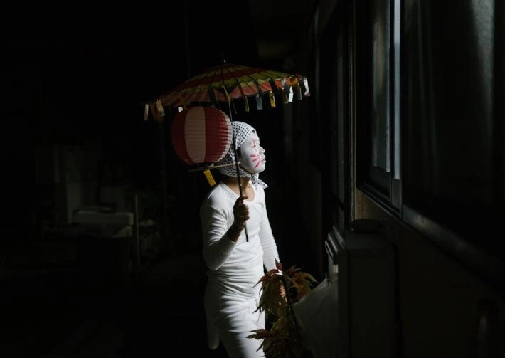 Lễ hội người chết Obon là bữa tiệc đánh dấu sự trở lại của những người đã khuất, được tổ chức hàng năm tại Nhật Bản.