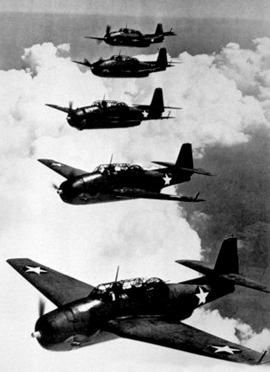 5 chiếc máy bay biến mất cùng lúc vào năm 1945 với thông điệp cuối cùng: Năm 1945, "Chuyến bay 19" với 5 chiếc máy bay ném ngư lôi TBM Avenger của Hải quân Mỹ được lên kế hoạch hoàn thành một cuộc tập trận kéo dài 3 giờ trên Đại Tây Dương. Ảnh: Apic. Lich su dai nhung dieu bi an cua Tam giac quy Bermuda hinh anh 8 7._Getty.jpg