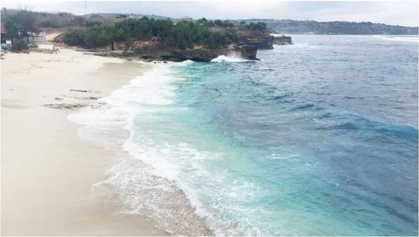 Dream beach nằm ở phía tây nam đảo Nusa Lembongan