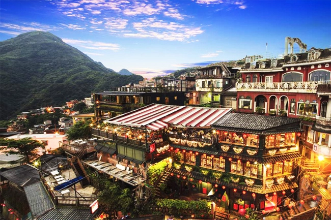 Làng cổ Cửu Phần là nơi không thể bỏ qua khi đến Đài Loan. Làng cổ Cửu Phần là nơi không thể bỏ qua khi đến Đài Loan.