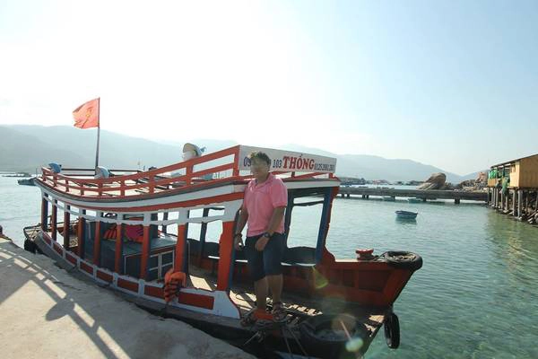 Bến tàu Bình Hưng.