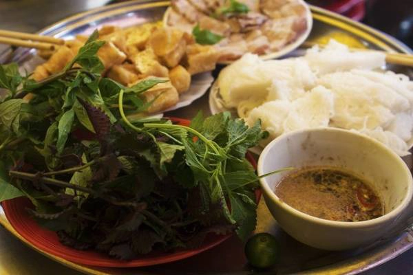 Bún chả Hà Nội - Ảnh: TTO