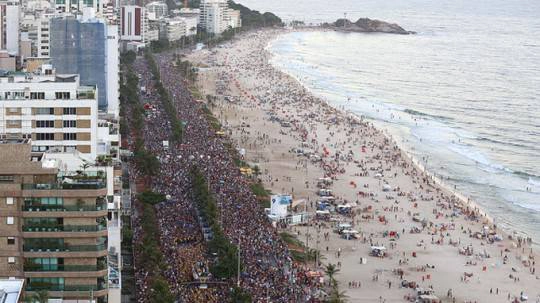 long-lay-sac-mau-carnival-rio-de-janeiro-ivivu2