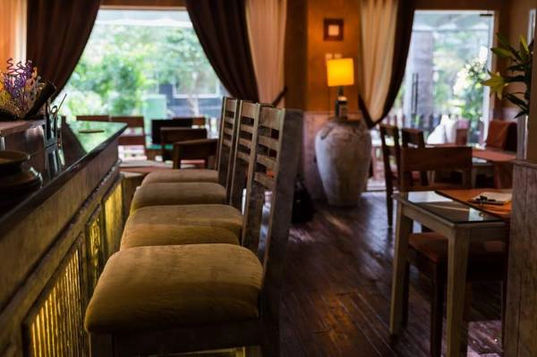 Bar – Lounge tại Khách sạn Crown Diamond Phú Mỹ Hưng.