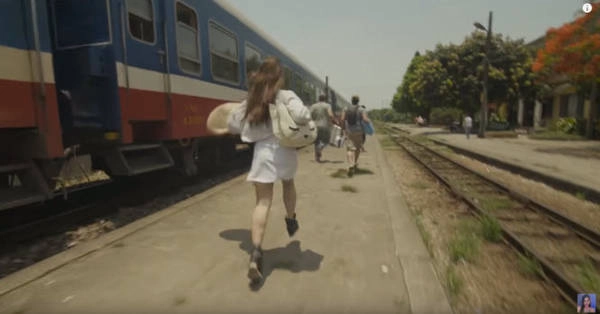 Trễ tàu.. Trễ tàu..