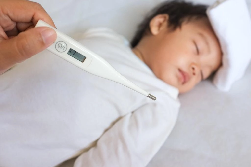 Phòng ngừa và xử trí sốt cao co giật ở trẻ
