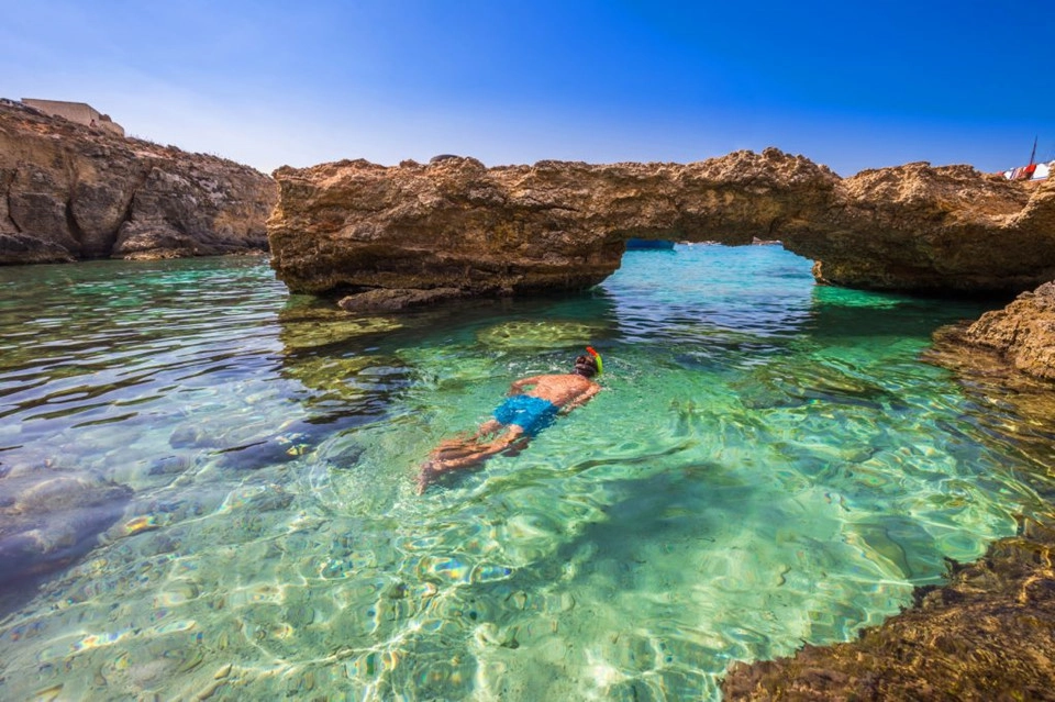 Malta được coi là điểm đến tốt nhất châu Âu cho những người yêu thích hoạt động dưới nước. Ở đây có rất nhiều hoạt động lặn biển tùy khả năng và nhu cầu của mỗi du khách. Malta được coi là điểm đến tốt nhất châu Âu cho những người yêu thích hoạt động dưới nước. Ở đây có rất nhiều hoạt động lặn biển tùy khả năng và nhu cầu của mỗi du khách.