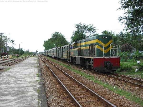 Tuyến đi Hà Nội - Nha Trang phải đi trên tuyến tàu Bắc Nam.