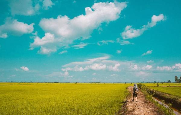 Nhưng dù đến đây vào mùa hè, chúng tôi chẳng thấy An Giang kém đẹp, kém hấp dẫn. Cái thú của những đứa ham khám phá như tôi đơn giản chỉ cần đôi chân được xê dịch đã là tuyệt rồi.