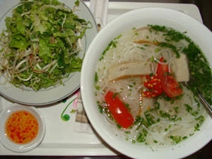 Bún chả cá -  iVIVU.com