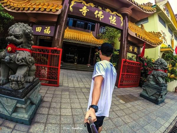 Một ngôi chùa của người Tàu tại Singapore.