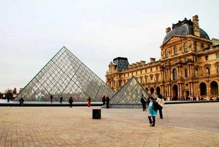 Du lịch bụi Paris - bảo tàng Lourve - iVIVU.com