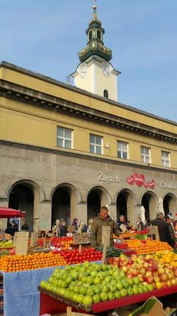 Chợ trái cây ở Zagreb - Ảnh: Phong Nguyễn Lê Chợ trái cây ở Zagreb - Ảnh: Phong Nguyễn Lê