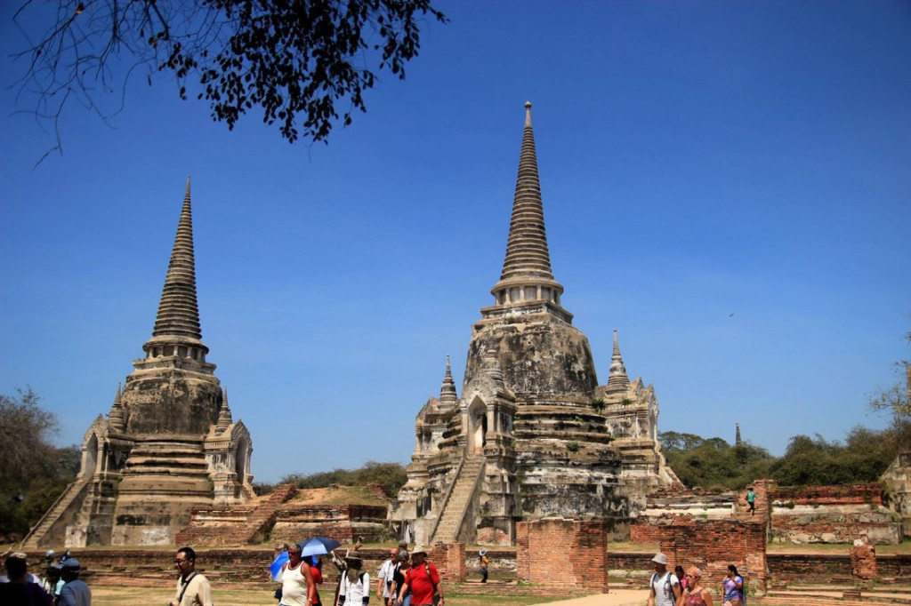 Những ngôi đền với kiến trúc đặc trưng của Thái Lan. Ảnh: Dương Quán Hạ Những ngôi đền với kiến trúc đặc trưng của Thái Lan. Ảnh: Dương Quán Hạ