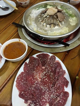 Món lẩu nướng Sầm Nưa - Ảnh: Băng Giang Món lẩu nướng Sầm Nưa - Ảnh: Băng Giang