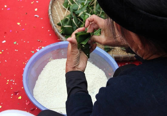 Coóc mò là món bánh dân dã tại Thái Nguyên. Ảnh: Trang Hà Coóc mò là món bánh dân dã tại Thái Nguyên. Ảnh: Trang Hà