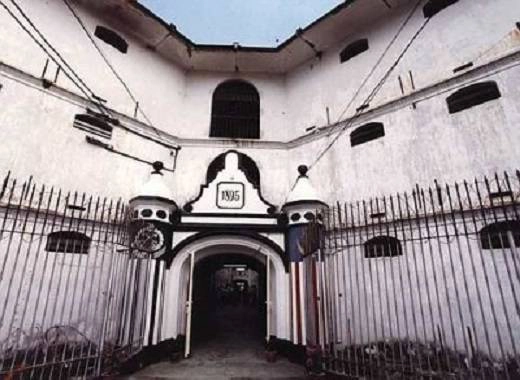 Nhà tù Pudu tọa lạc tại trung tâm của Kuala Lumpur là nơi giam giữ những tội phạm khét tiếng nhất. (Nguồn: Internet)12