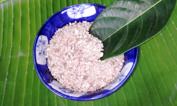 Khoai chà, món đặc trưng trong ẩm thực xứ Quảng - Ảnh: T.Ly Khoai chà, món đặc trưng trong ẩm thực xứ Quảng - Ảnh: T.Ly