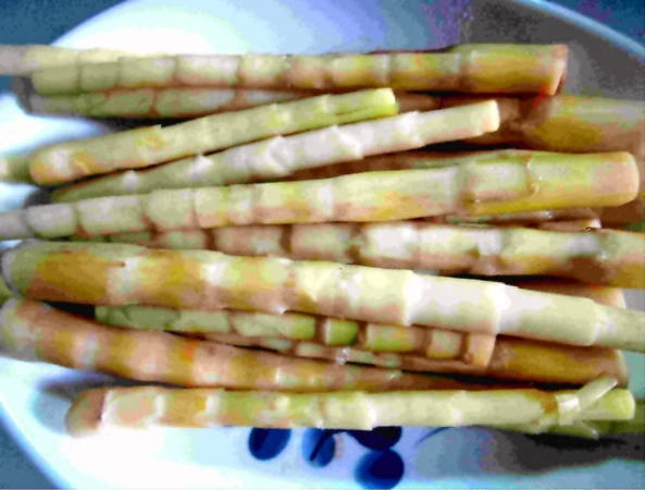 Hấp dẫn món măng sặt nướng trên than hồng - Ảnh: N.T.Lượng Hấp dẫn món măng sặt nướng trên than hồng - Ảnh: N.T.Lượng