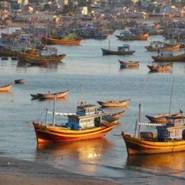 Fishing-boats-at-sunset-Mui-Ne