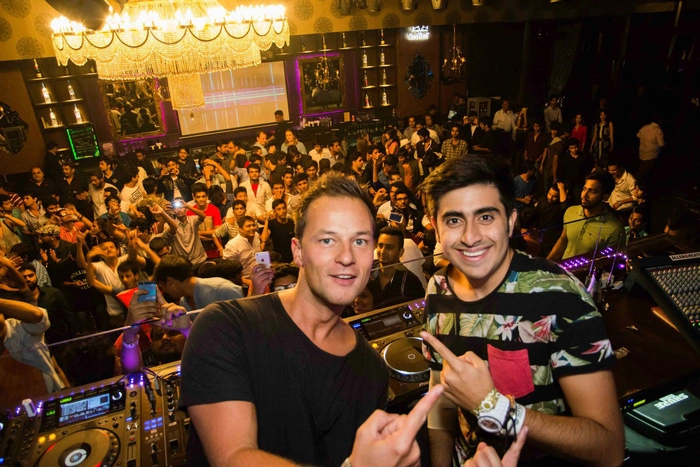 Các quán bar đêm ở Mumbai sẽ là những trải nghiệm thú vị với du khách - Ảnh: Treebo Các quán bar đêm ở Mumbai sẽ là những trải nghiệm thú vị với du khách - Ảnh: Treebo