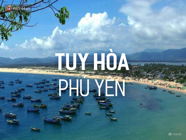 Thành phố Tuy Hòa, Phú Yên là 1 thành phố biển vô cùng thơ mộng, với nét hoang sơ chưa bị khai phá nhiều bởi các tour du lịch. Nhắc tới Phú Yên là không thể bỏ qua biển xanh cát trắng, hải sản tươi ngon và vô số các món ăn khác. Đặc biệt, từ thành phố Tuy Hòa, bạn có thể thoải mái di chuyển đến hàng loạt các địa danh khác của Phú Yên như Vũng Rô, Hòn Nưa... mà hầu như không gặp trở ngại gì về đường sá.
