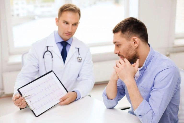 Cách chữa đi tiểu ra máu ở nam giới