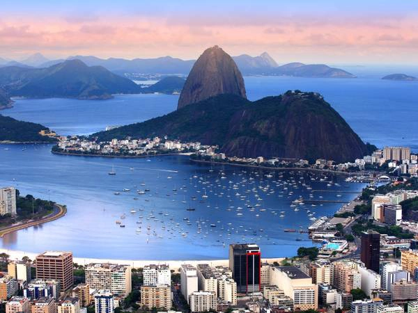 Rio De Janeiro, Brazil: Nên đặt phòng trước chuyến đi khoảng từ 3 - 5 tháng, bạn sẽ tiết kiệm được 11% tiền phòng khách sạn. Ảnh: Shutterstock.com Rio De Janeiro, Brazil: Nên đặt phòng trước chuyến đi khoảng từ 3 - 5 tháng, bạn sẽ tiết kiệm được 11% tiền phòng khách sạn. Ảnh: Shutterstock.com