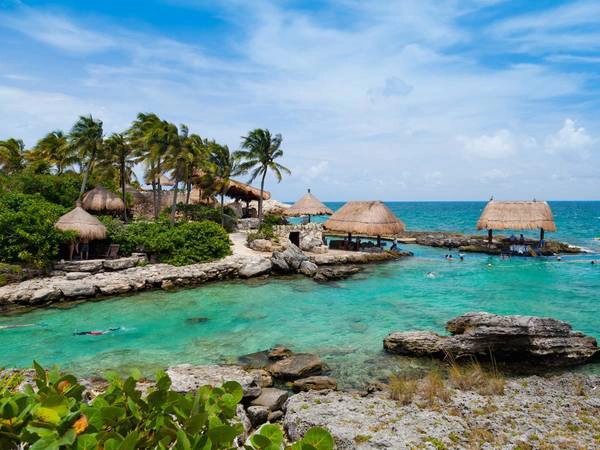 Cancun, Mexico: Nên đặt phòng trước chuyến đi khoảng từ 2 - 4 tháng, bạn sẽ tiết kiệm được 16% tiền phòng khách sạn. Ảnh: Shutterstock / Victor Torres Cancun, Mexico: Nên đặt phòng trước chuyến đi khoảng từ 2 - 4 tháng, bạn sẽ tiết kiệm được 16% tiền phòng khách sạn. Ảnh: Shutterstock / Victor Torres