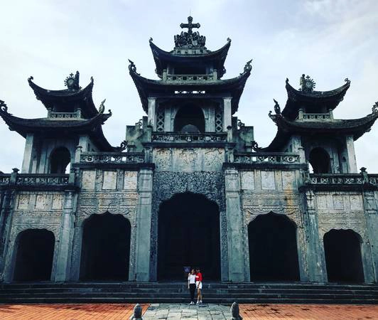Nhà thờ chính tòa Phát Diệm được xây dựng từ năm 1891 với tên chính thức là Nhà thờ Đức Mẹ Mân Côi, nay là nhà thờ chính tòa của vị Giám mục Phát Diệm. Nhà thờ chính tòa Phát Diệm được xây dựng từ năm 1891 với tên chính thức là Nhà thờ Đức Mẹ Mân Côi, nay là nhà thờ chính tòa của vị Giám mục Phát Diệm.