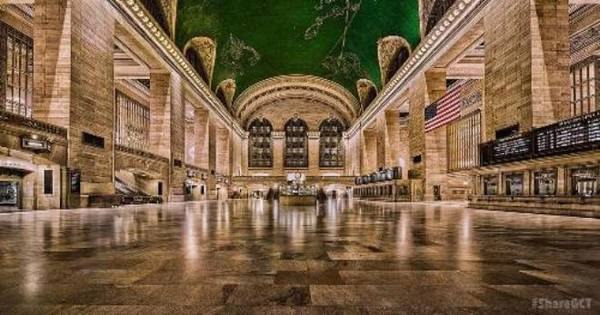 Tất cả giờ xuất phát ở các chặng trong nhà ga Grand Central, New York, luôn bị chậm đúng một phút.
