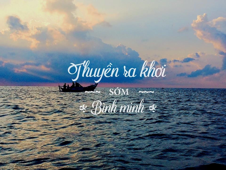 Khác với nhiều vịnh tại Việt Nam, Vĩnh Hy còn hoang sơ, chưa có dấu vết của thương mại du lịch. Vì thế, ban ngày hay buổi tối, quang cảnh tại vịnh đều khá yên bình. Khác với nhiều vịnh tại Việt Nam, Vĩnh Hy còn hoang sơ, chưa có dấu vết của thương mại du lịch. Vì thế, ban ngày hay buổi tối, quang cảnh tại vịnh đều khá yên bình.