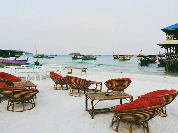 ngay-gan-viet-nam-co-5-bai-bien-thien-duong-dep-nhuong-nay-khong-di-thi-tiec-lam-ivivu-11