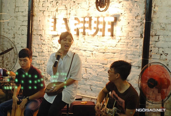 Các đêm nhạc ngẫu hứng được tổ chức hàng tối ở La Nuit.